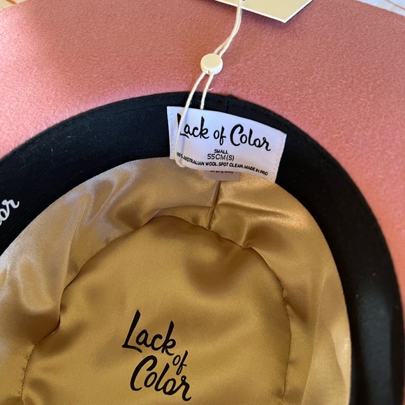 Lack of color hat - Picture 2 of 4